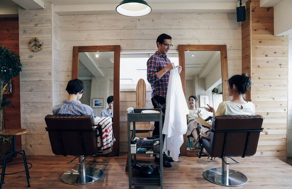 拝島の美容院(vivarc)では本物の髪が蘇る電子トリートメントがあります