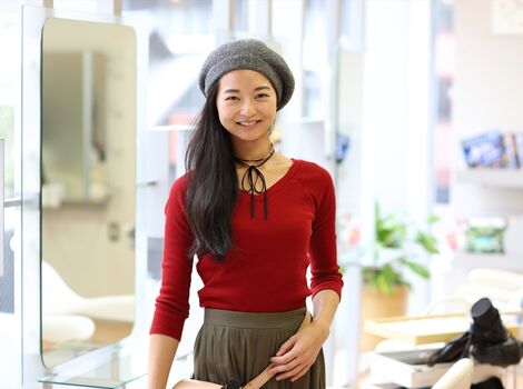 若い女性スタッフ