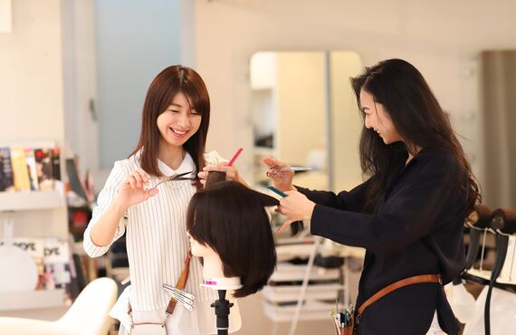 拝島にある信頼と実績の美容院vivarcではスタイリストやアシスタントを募集